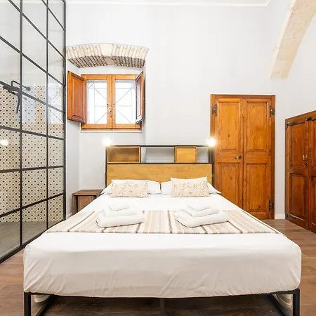 Domu Restituta - Stylish Flat In Old Town Apartman *