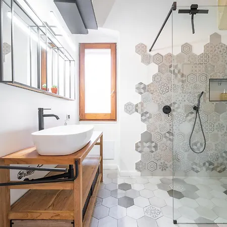Domu Restituta - Stylish Flat In Old Town Apartman