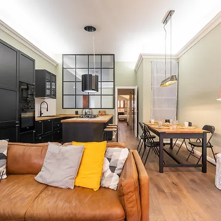Domu Restituta - Stylish Flat In Old Town