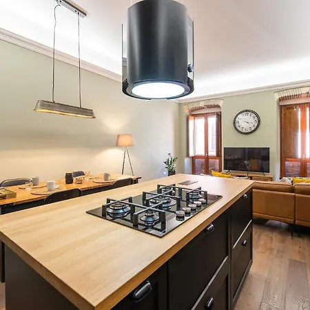 Domu Restituta - Stylish Flat In Old Town קליארי